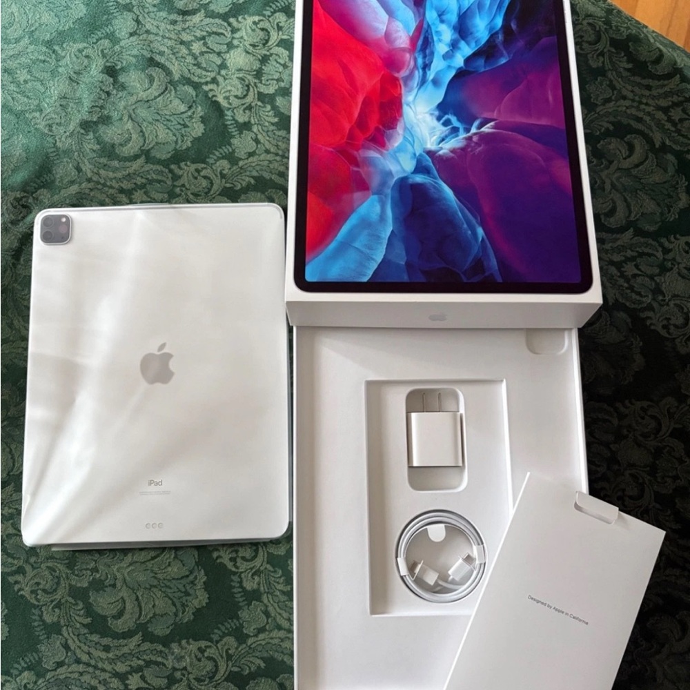 iPad Pro 12.9-inch (4th Generation) Wi-Fi 128gb Silver - Excellent